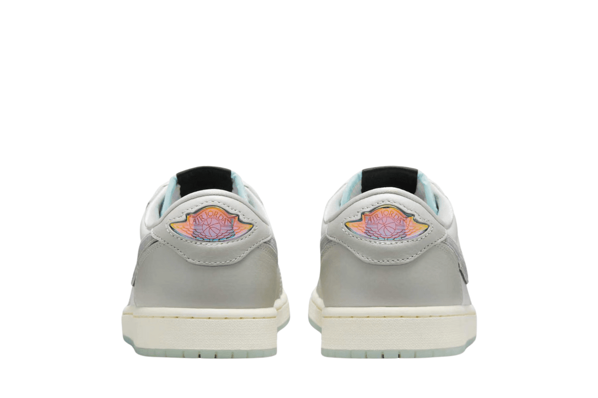 Tênis Nike Air Jordan 1 Low Lunar New Year Photon Dust Cinza
