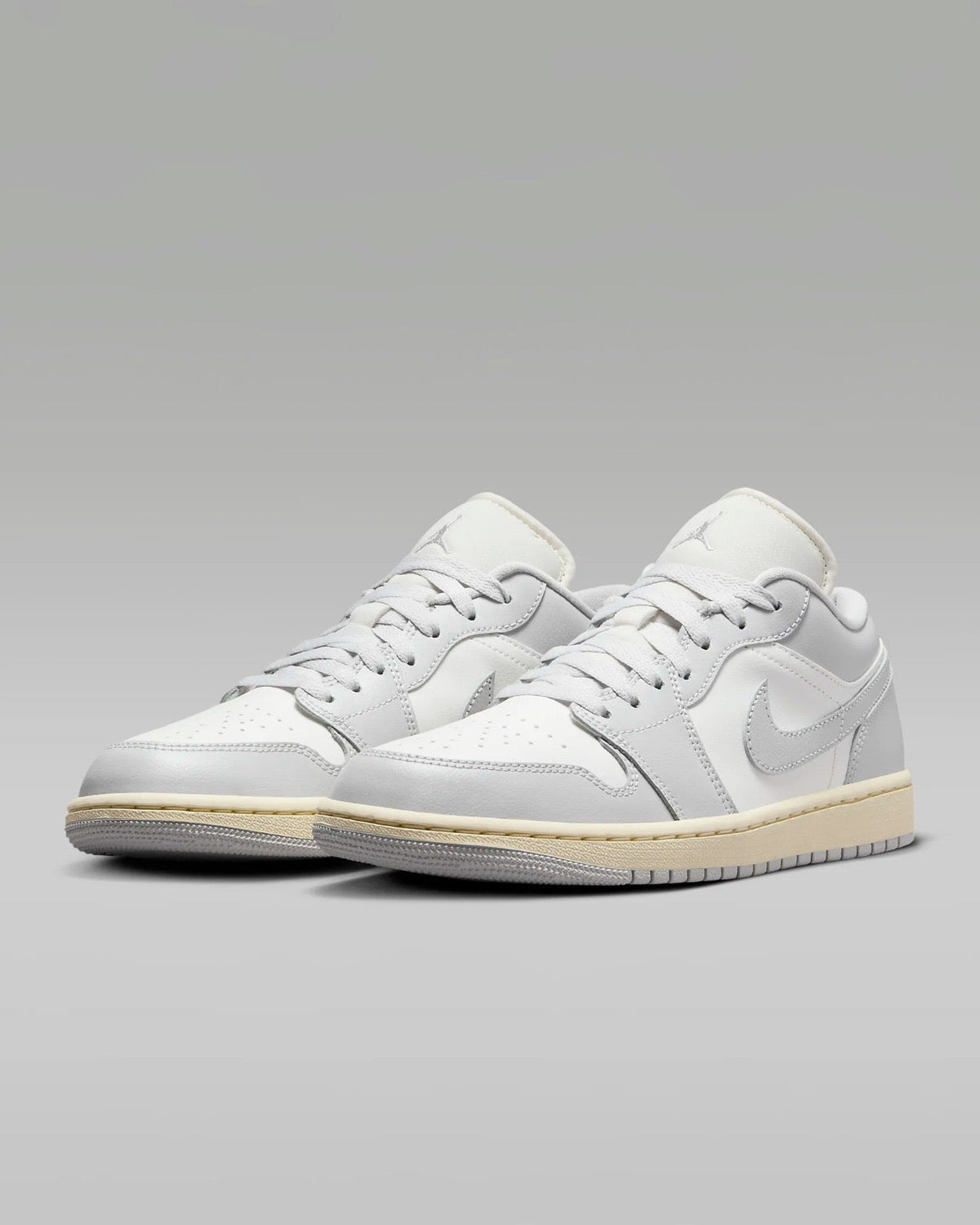 Tênis Nike Air Jordan 1 Low Neutral Grey Coconut Milk Cinza