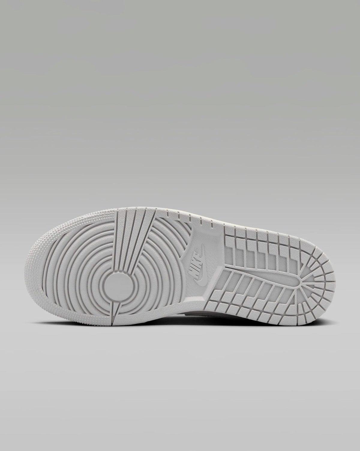 Tênis Nike Air Jordan 1 Low Neutral Grey Coconut Milk Cinza