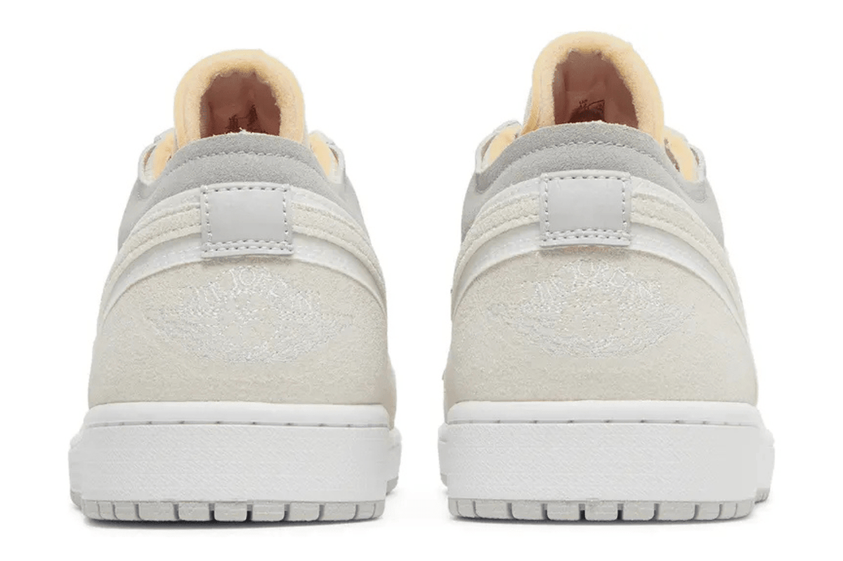 Tênis Nike Air Jordan 1 Low SE Craft Inside Out White Phantom Bege