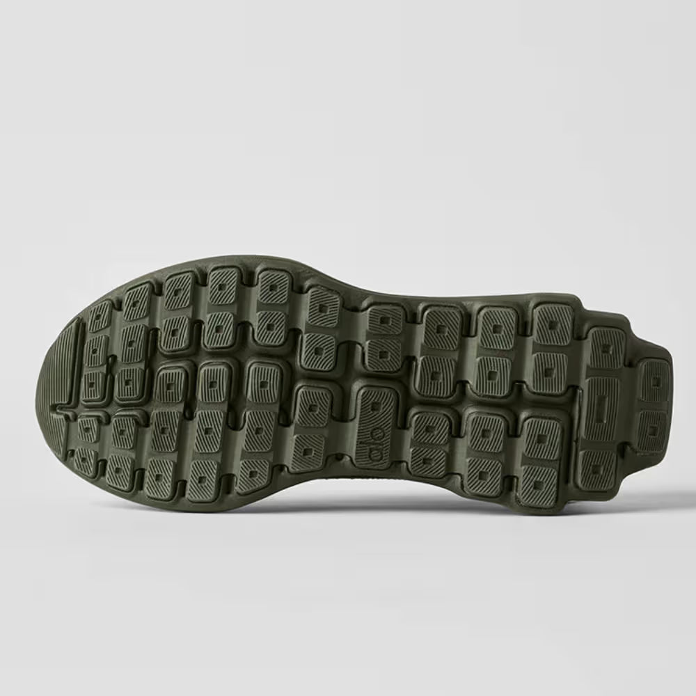 Tênis Alo Yoga Runner Verde Militar
