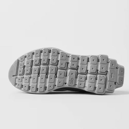 Tênis Alo Yoga Runner Cinza