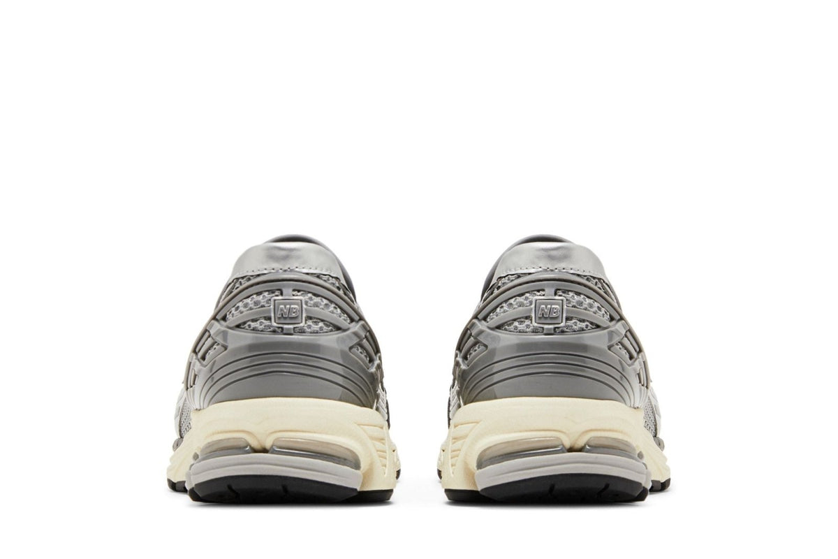 Tênis New Balance 1906L Silver Shadow Grey Slip-on Prata