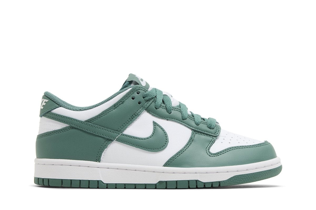 Tênis Nike Dunk Low Bicoastal Verde