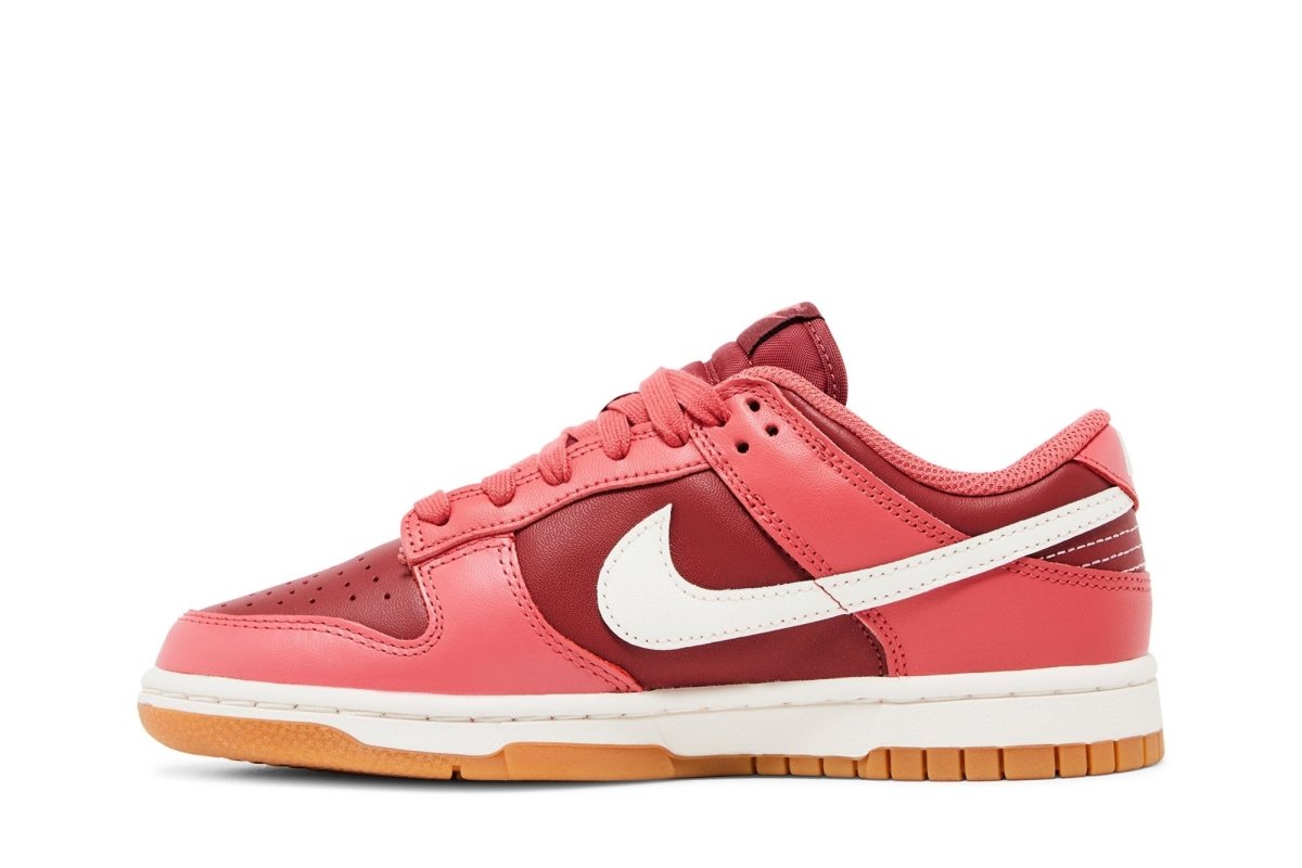 Tênis Nike Dunk Low Desert Berry Rosa