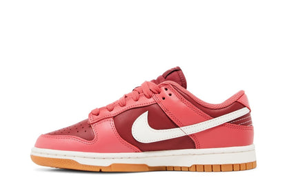 Tênis Nike Dunk Low Desert Berry Rosa