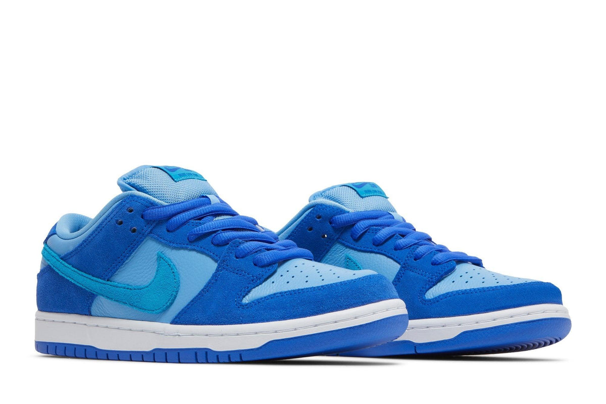 Tênis Nike SB Dunk Low Pro Blue Raspberry Azul