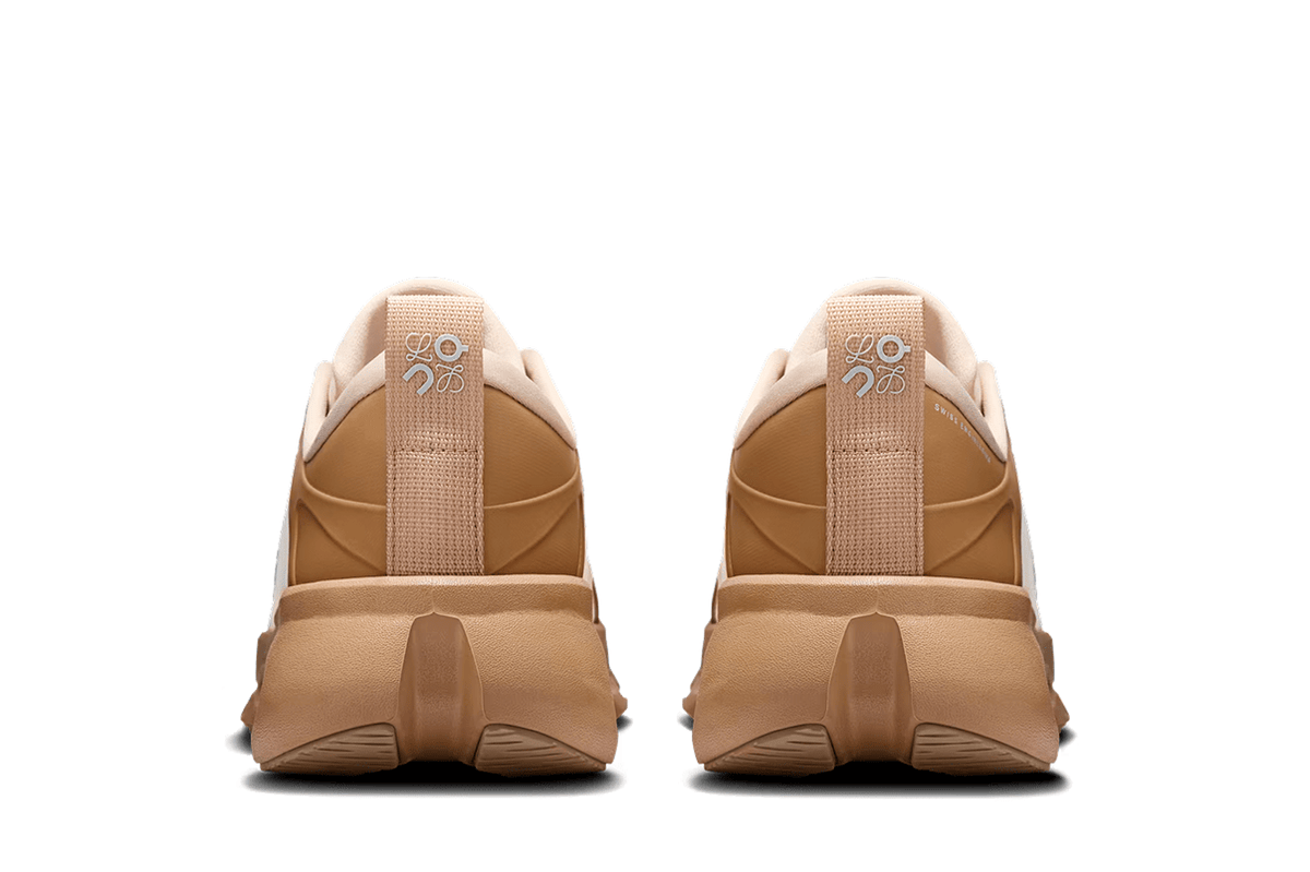 Tênis On Running Cloudsolo Loewe Dark Sand Cream Bege
