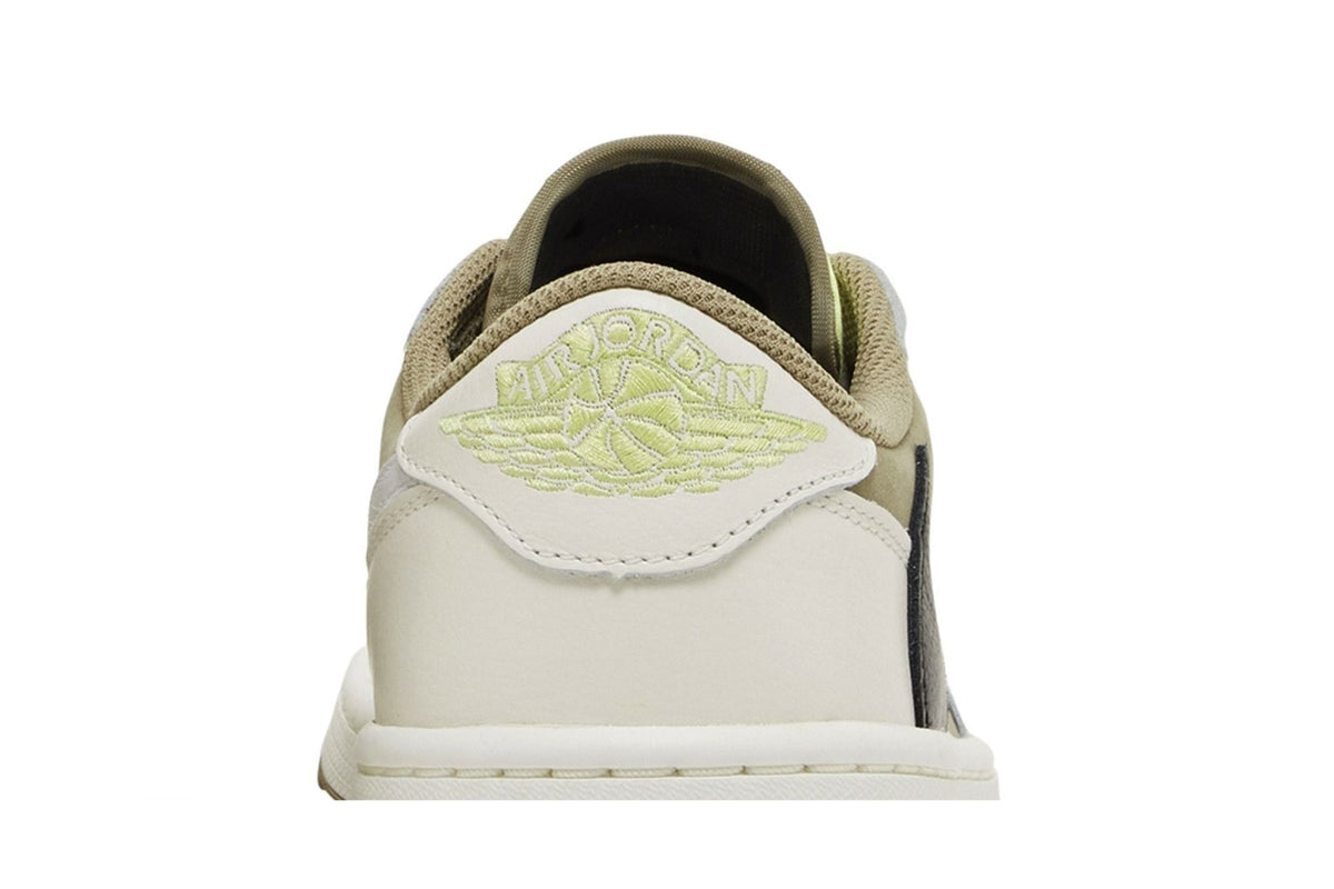 Tênis Nike Travis Scott x Air Jordan 1 Low Golf Neutral Olive Verde